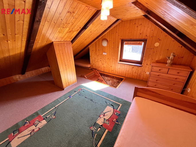 2735785.jpg 2735785.jpg