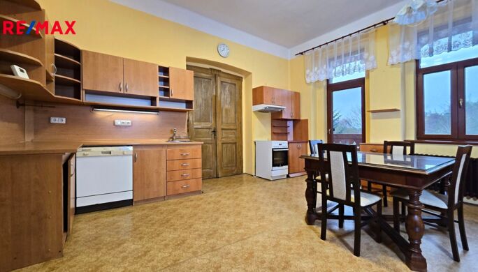 Prodej rodinného domu, 960 m2, Liběchov - obrázek 9