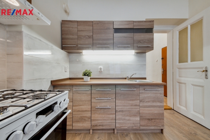 Pronájem bytu 2+kk, 42 m2, Praha