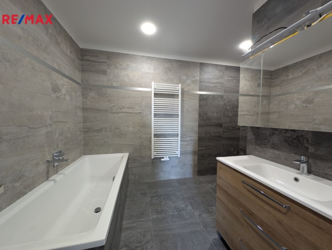 2960161.jpg 2960161.jpg