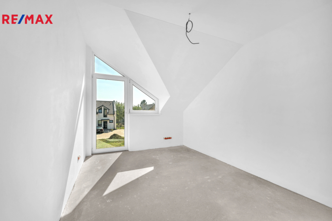 2958715.jpg 2958715.jpg