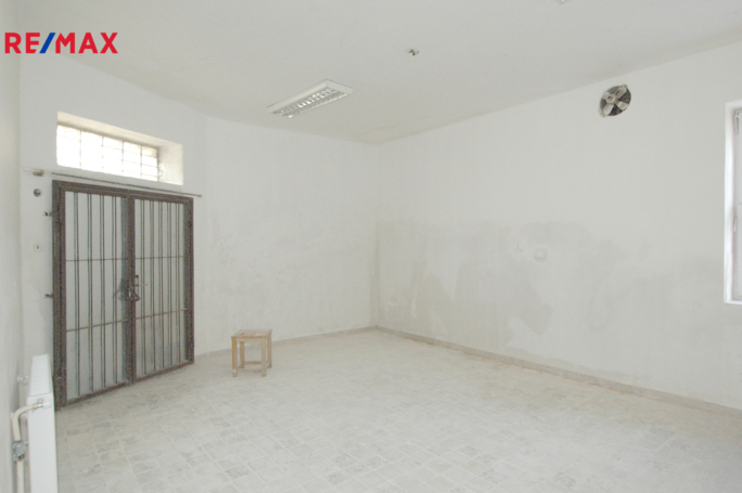 2825341.jpg 2825341.jpg