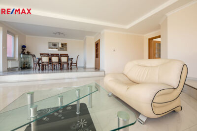 3071374.jpg 3071374.jpg