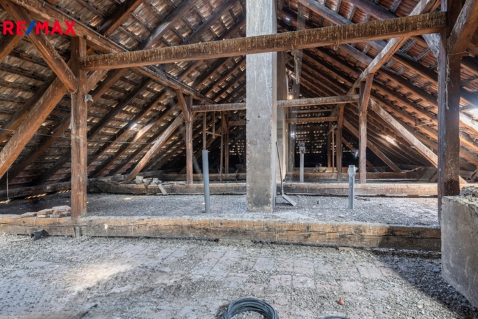 2956958.jpg 2956958.jpg