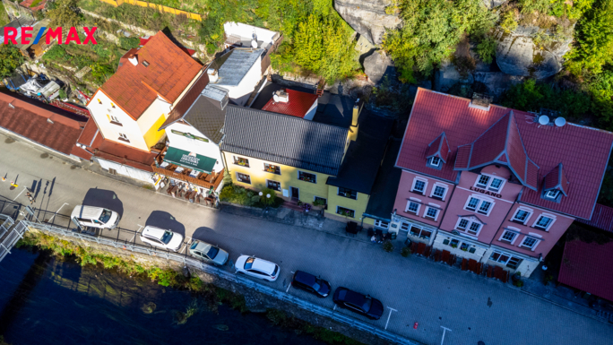 3029585.jpg 3029585.jpg