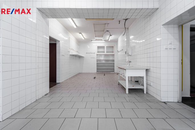 Prodej administrativní budovy, 727 m2, Ostrovačice - obrázek 8