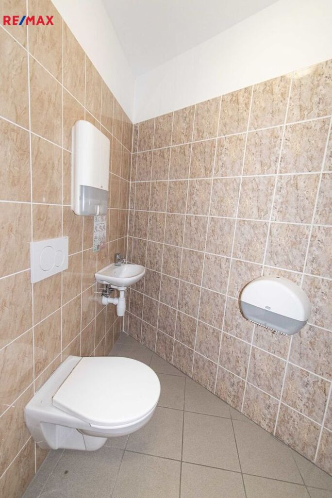 Pronájem prostoru kanceláří, 154 m2, Brno - obrázek 21