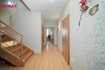 3102572.jpg 3102572.jpg