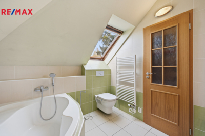 3070456.jpg 3070456.jpg