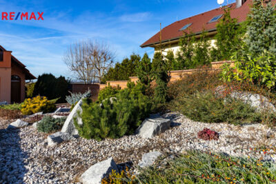 3071403.jpg 3071403.jpg