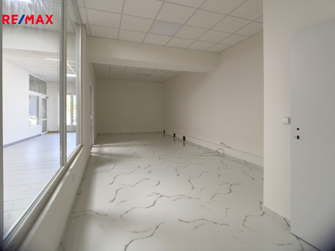 Pronájem obchodního prostoru, 39 m2, Rousínov - obrázek 1