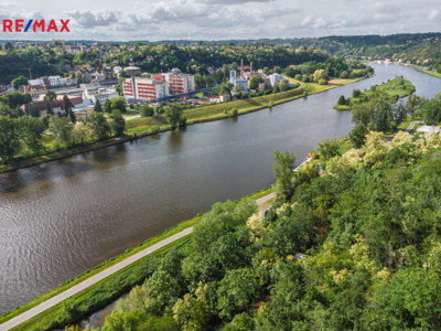 2830777.jpg 2830777.jpg