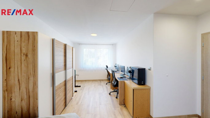 3000253.jpg 3000253.jpg