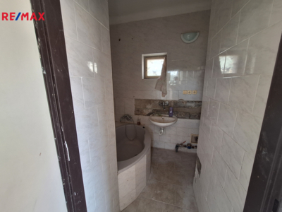 2742731.jpg 2742731.jpg