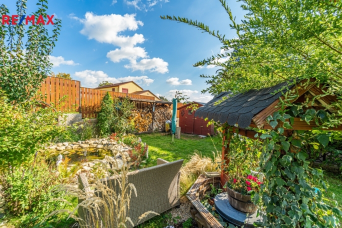 3033857.jpg 3033857.jpg