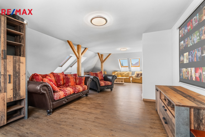 2713065.jpg 2713065.jpg