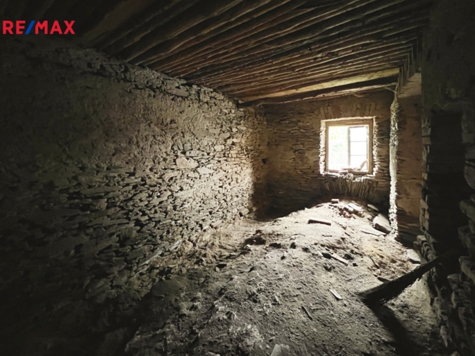 3053305.jpg 3053305.jpg