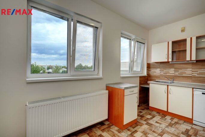 Pronájem bytu 2+kk, 59 m2, Žatčany - obrázek 2
