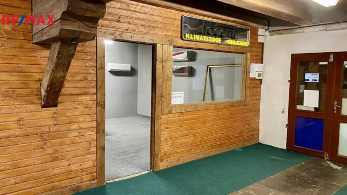 Pronájem obchodního prostoru, 40 m2, Ostrava - obrázek 12