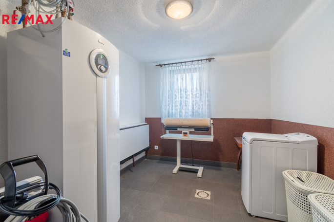 2713056.jpg 2713056.jpg