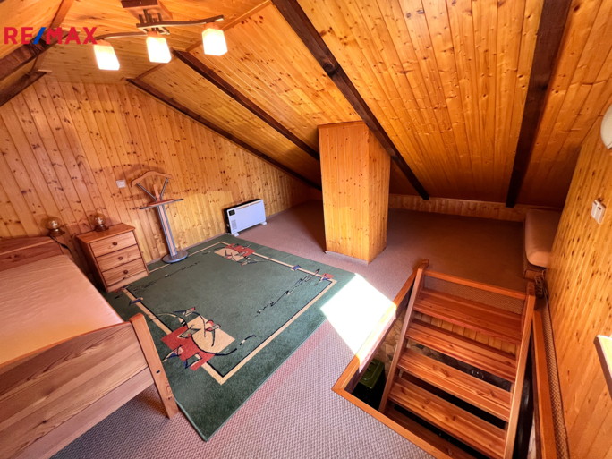 2735794.jpg 2735794.jpg