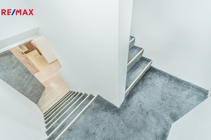 3036360.jpg 3036360.jpg