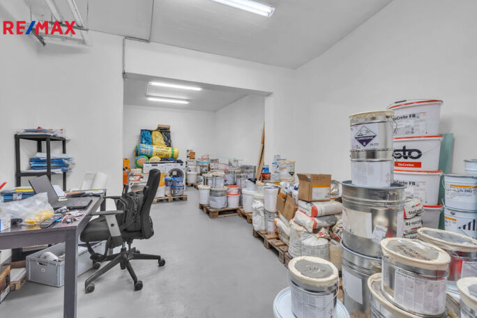 2703573.jpg 2703573.jpg