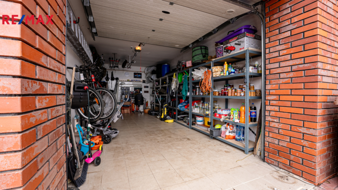 Prodej rodinného domu, 198 m2, Černá Hora - obrázek 40