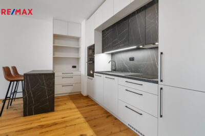 Pronájem bytu 2+kk, 79,4 m2, Praha