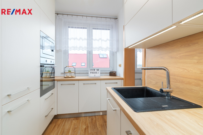 Prodej bytu 3+1, 60 m2, Čejetice