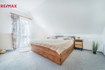 3033863.jpg 3033863.jpg