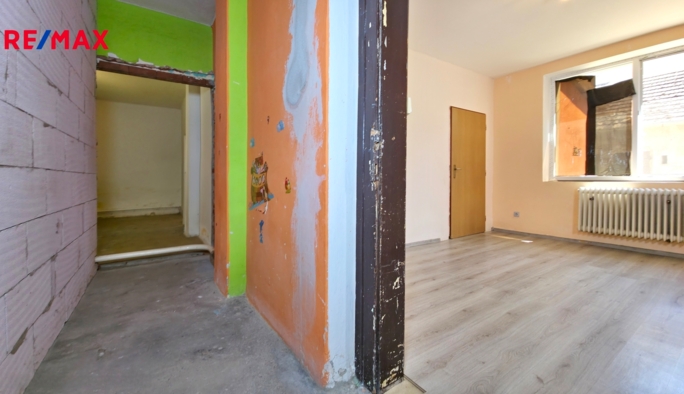 2942133.jpg 2942133.jpg