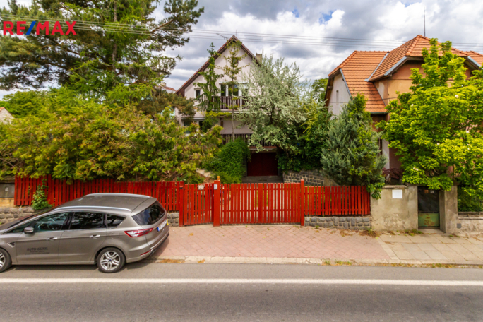 2817557.jpg 2817557.jpg