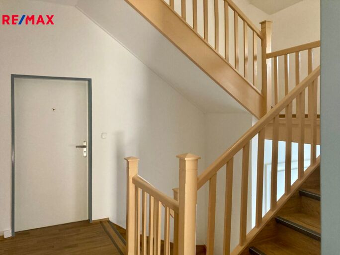 2470002.jpeg 2470002.jpeg