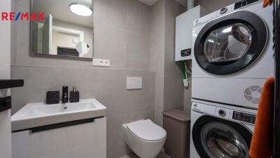 3161282.jpg 3161282.jpg