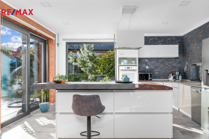 3073069.jpg 3073069.jpg