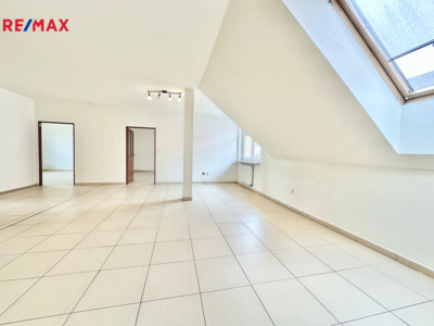 2807159.jpg 2807159.jpg