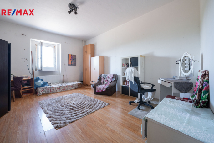 2956954.jpg 2956954.jpg