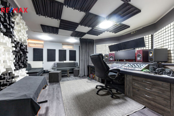 3071394.jpg 3071394.jpg