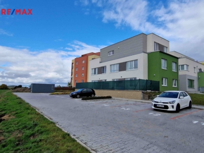 Pronájem garážového stání, 12 m2, Kolín