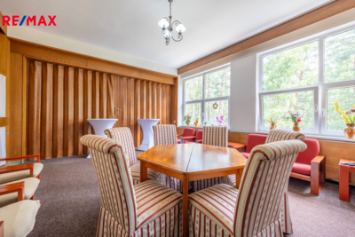 2937404.jpg 2937404.jpg