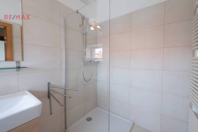 Prodej rodinného domu, 200 m2, Brno - obrázek 22