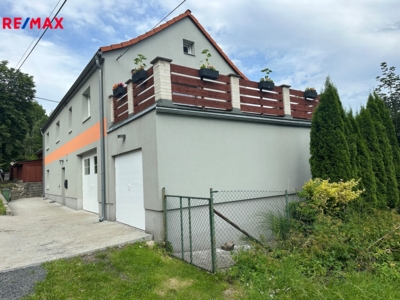 2956017.jpeg 2956017.jpeg