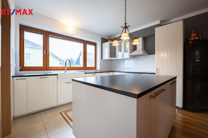 Prodej rodinného domu, 246 m2, Brno - obrázek 13