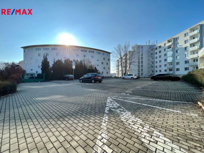 Pronájem garážového stání, 15 m2, Brno - obrázek 2