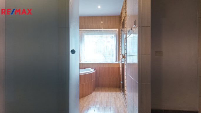 2985785.jpg 2985785.jpg