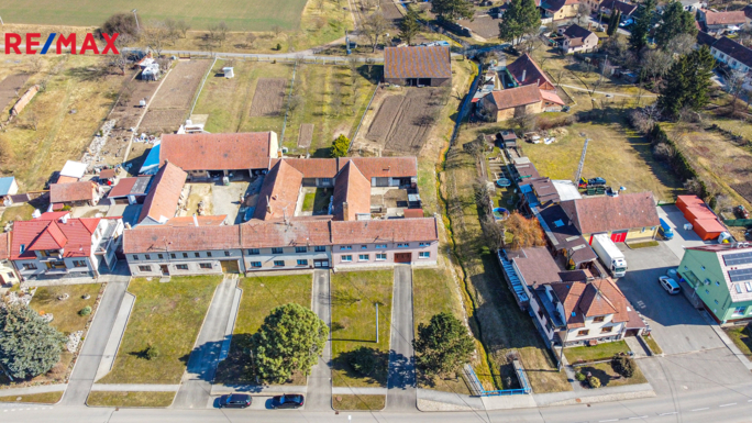 Prodej rodinného domu, 242 m2, Uhřice - obrázek 3