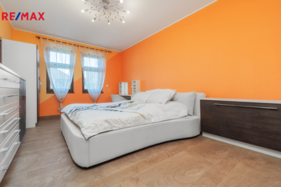 2713054.jpg 2713054.jpg