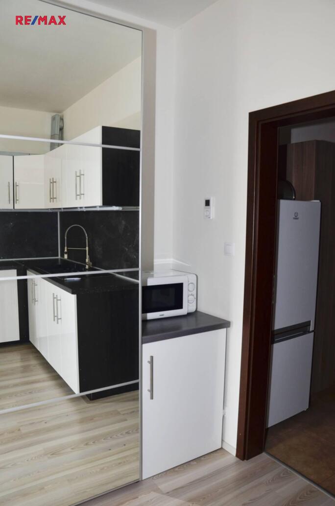 Pronájem bytu 1+kk 42m2 - obrázek 5