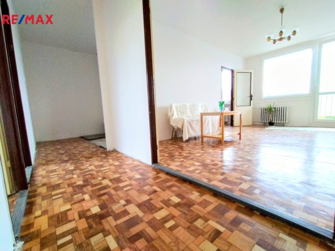 2990183.jpg 2990183.jpg